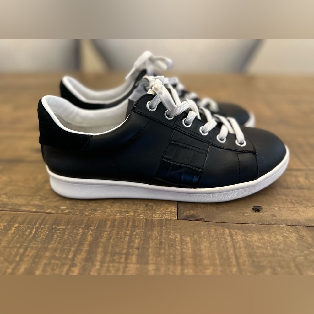 Sam Edelman Women’s Marquette Black‎ leather sneaker - Size 7